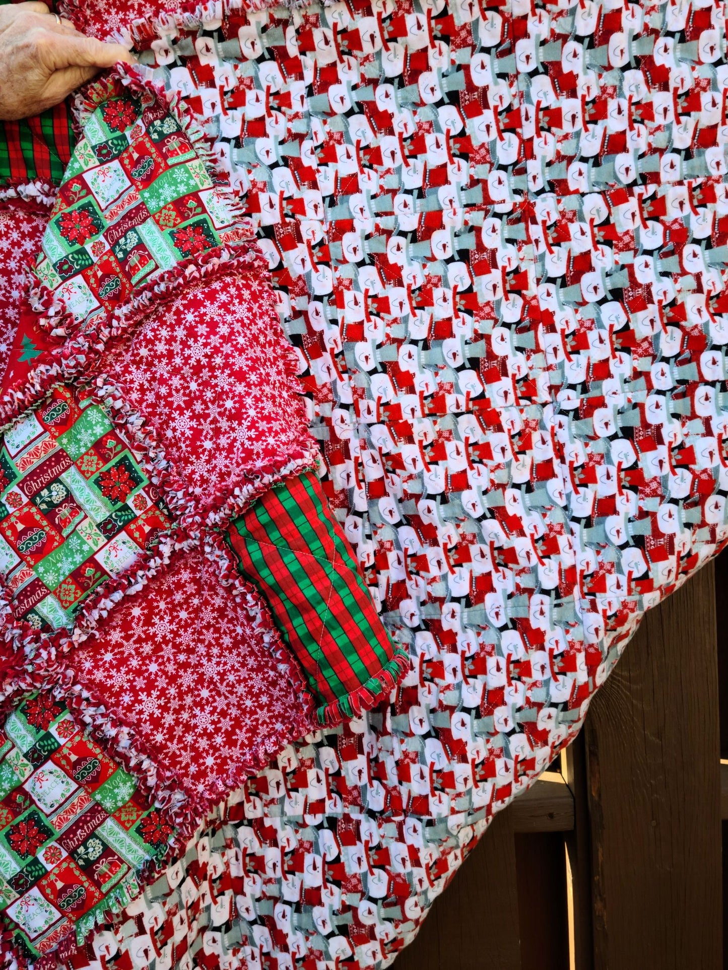 Christmas Rag Quilt Throw
