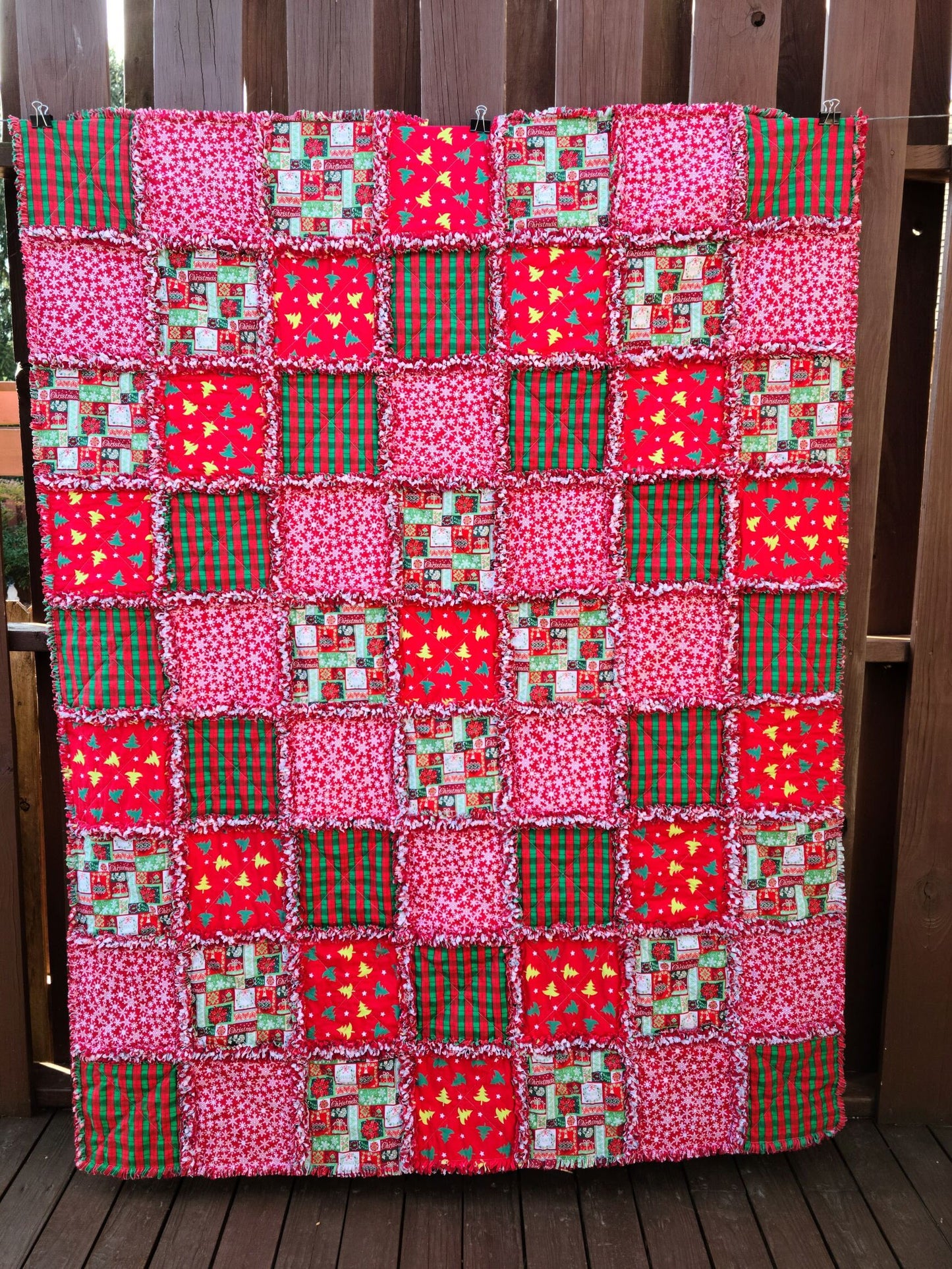 Christmas Rag Quilt Throw