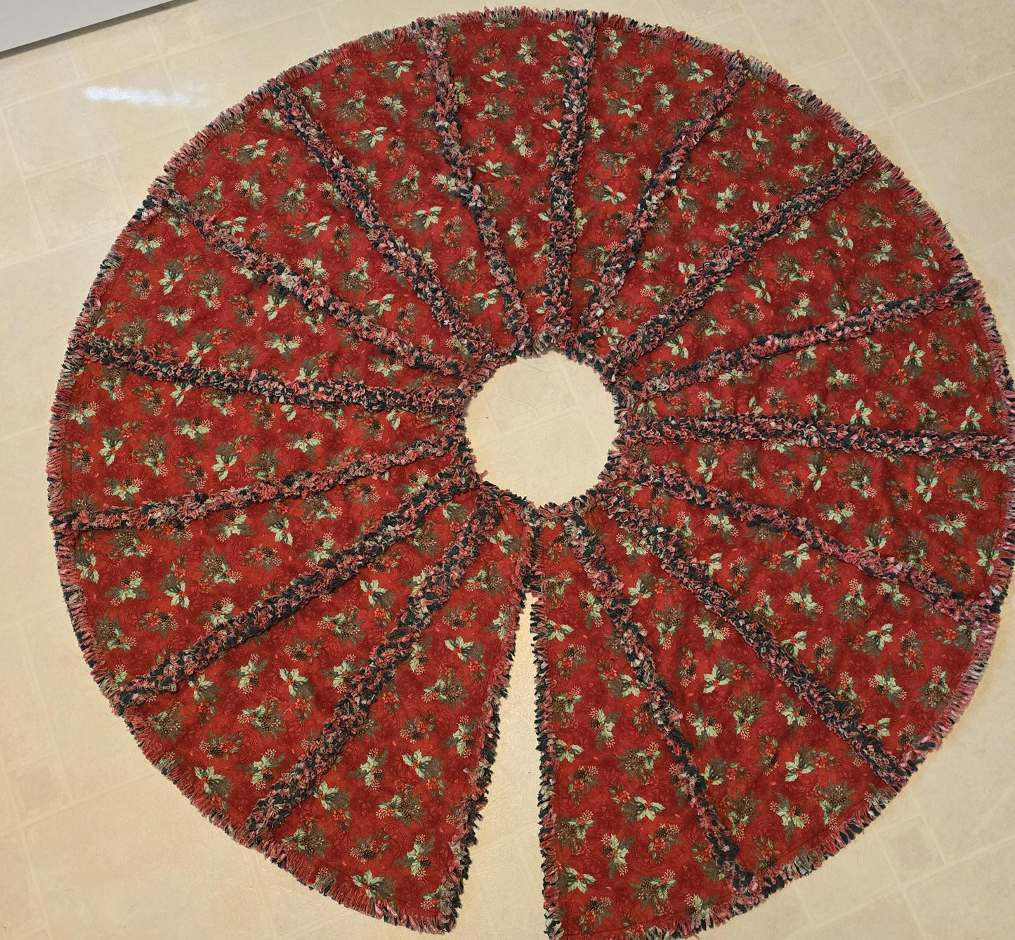 Handmade Rag Quilt Christmas Tree Skirt: Flannel & Cotton, 44-48 in