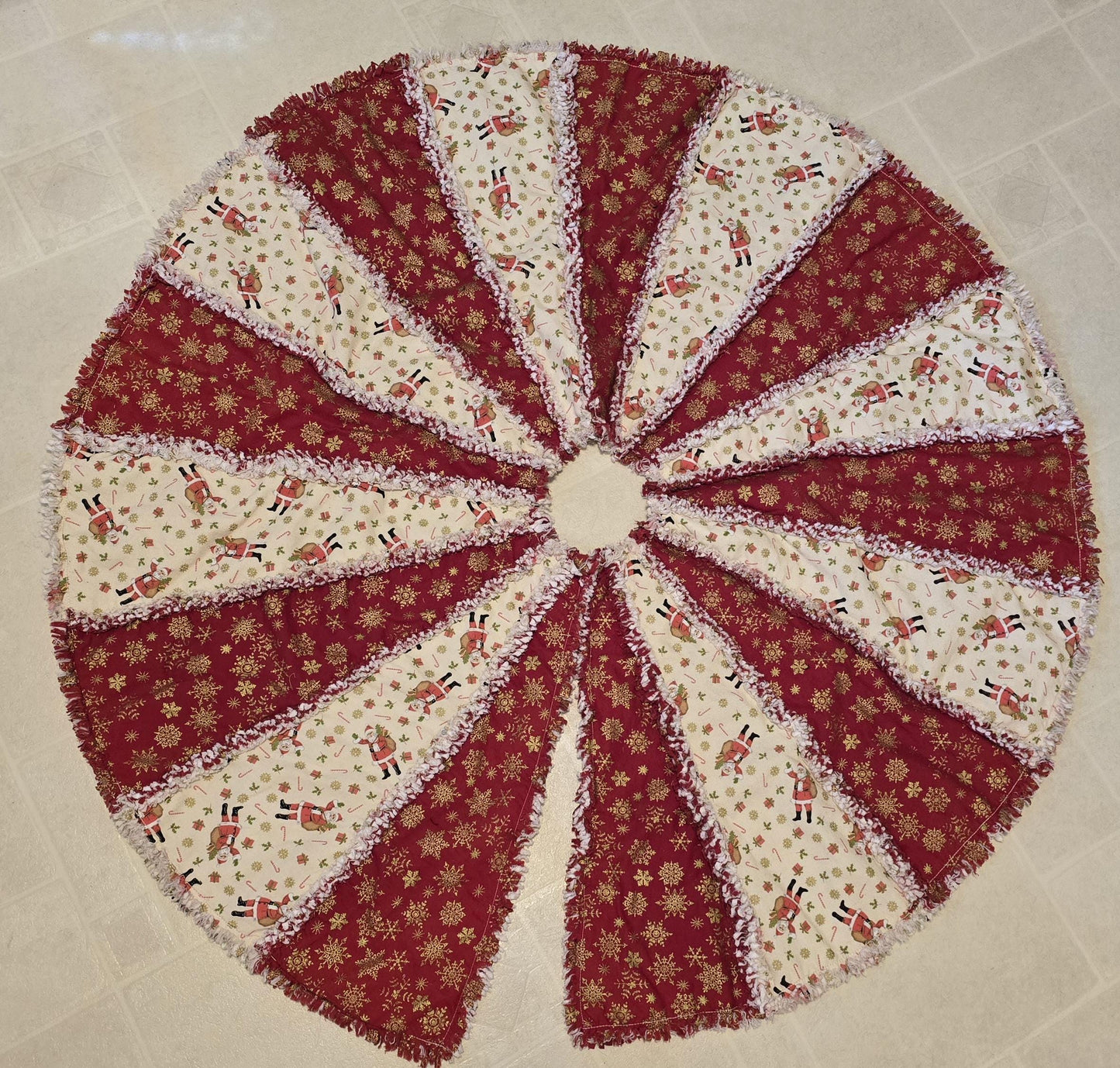 Handmade Rag Quilt Christmas Tree Skirt: Flannel & Cotton, 44-48 in